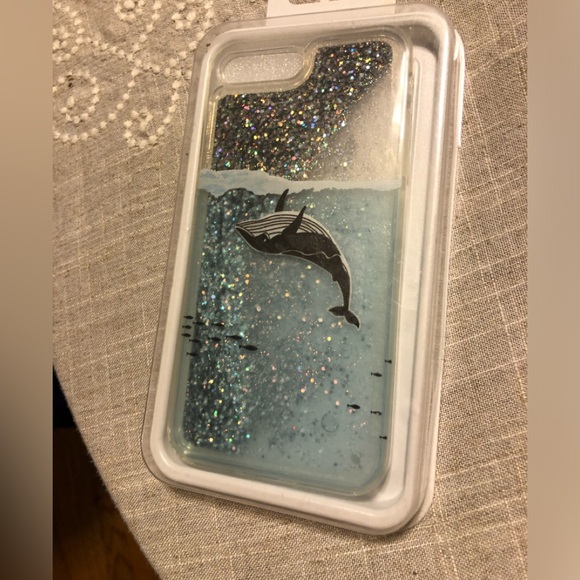 Cell phone cover for 8 plus. Never used , bought for my trip to Alaska - Picture 2 of 2